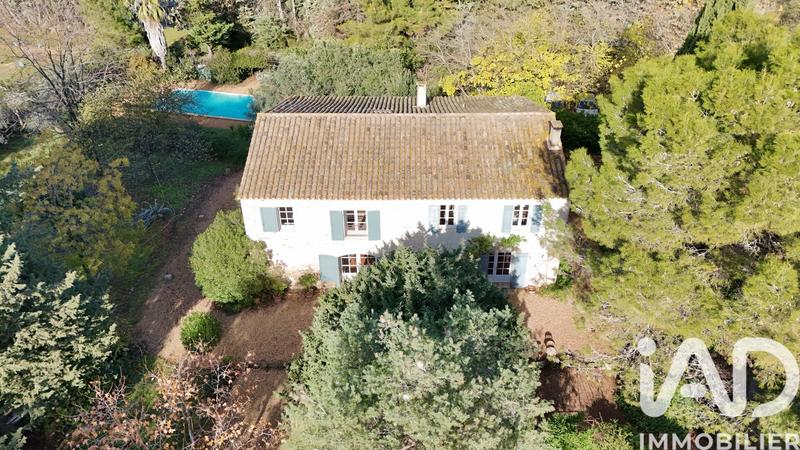 Maison - 290 m² - 9 pièces