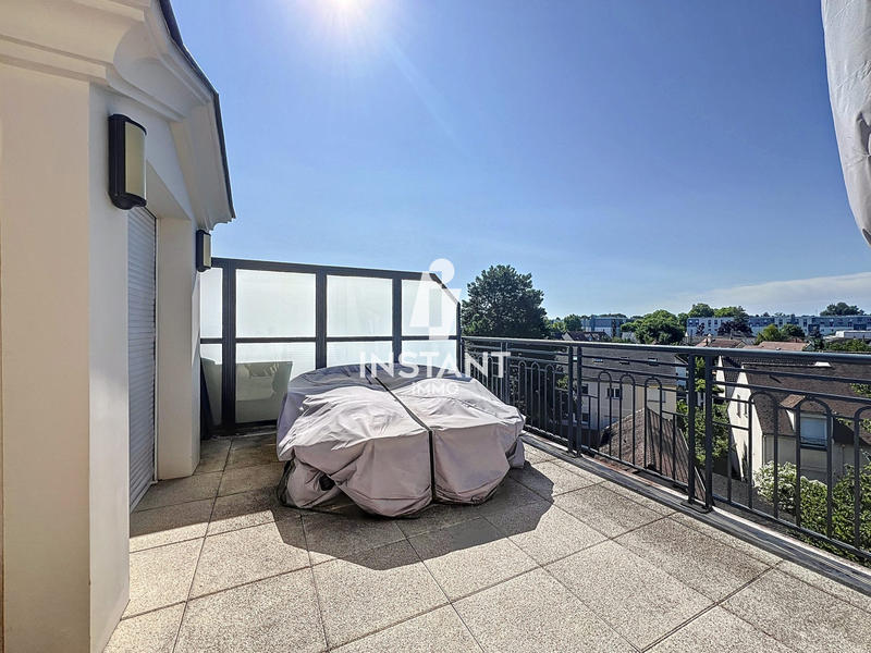 Appartement - 103 m² - 5 pièces