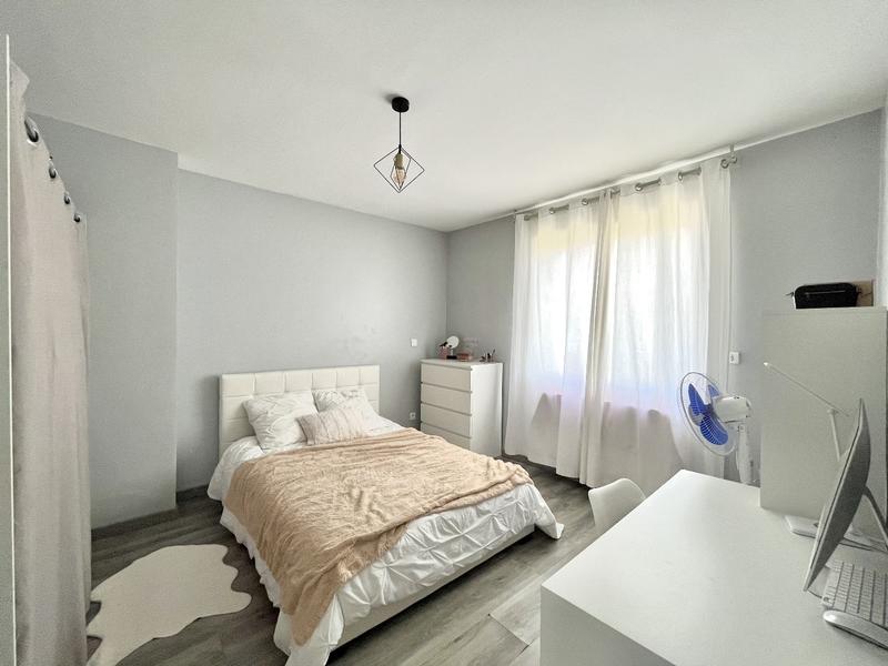 Maison - 85 m² - 5 pièces