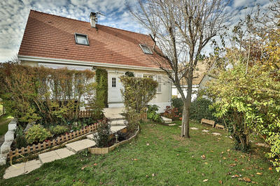 Maison - 121 m² - 6 pièces