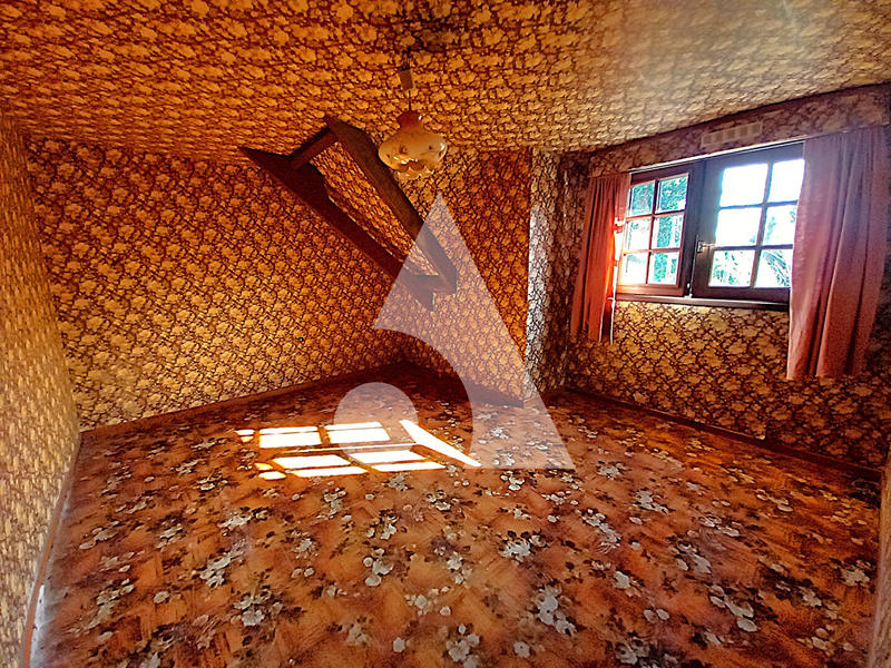 Maison - 104 m² - 7 pièces