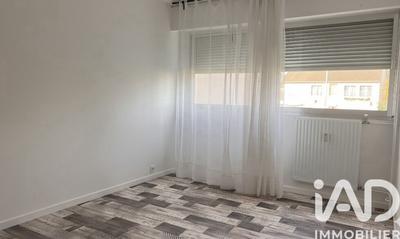 Appartement - 80 m² - 4 pièces