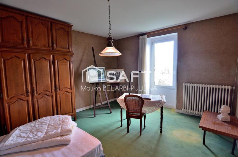 Maison - 201 m² - 7 pièces