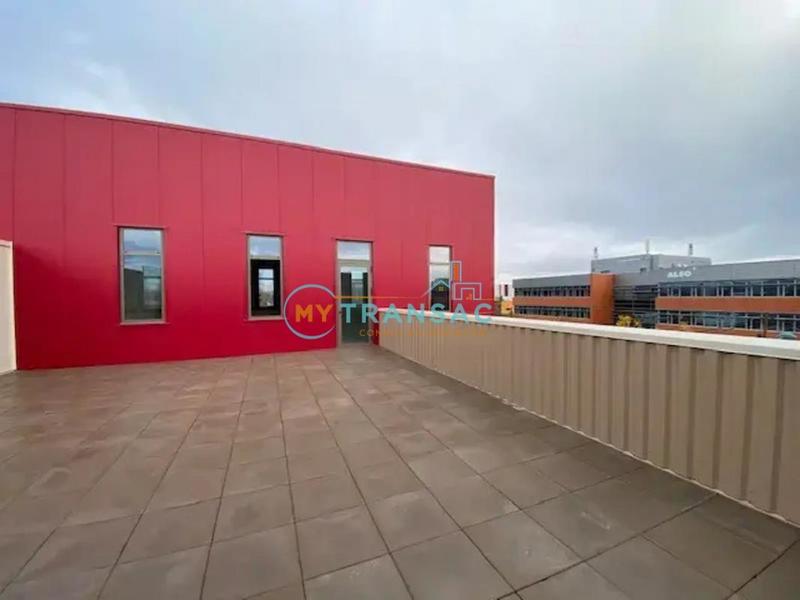 Local d'activité / Entrepôt - 678 m²