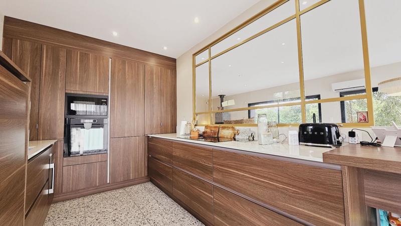 Maison - 163 m² - 5 pièces