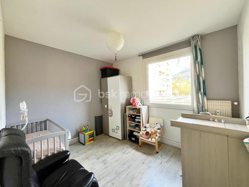 Appartement - 85 m² - 4 pièces