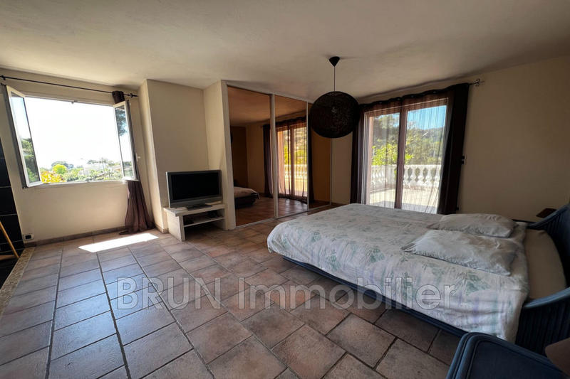 Villa - 280 m² - 7 pièces