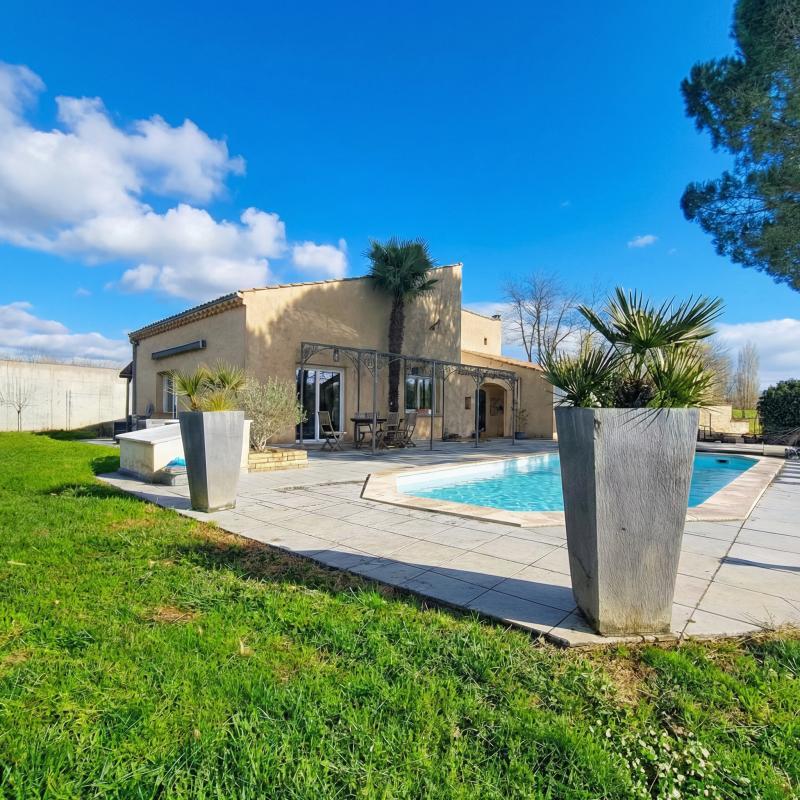 Maison - 170 m² - 5 pièces