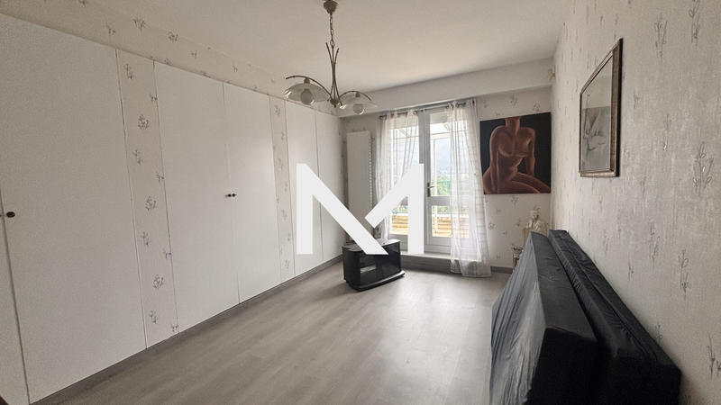 Appartement - 132 m² - 4 pièces