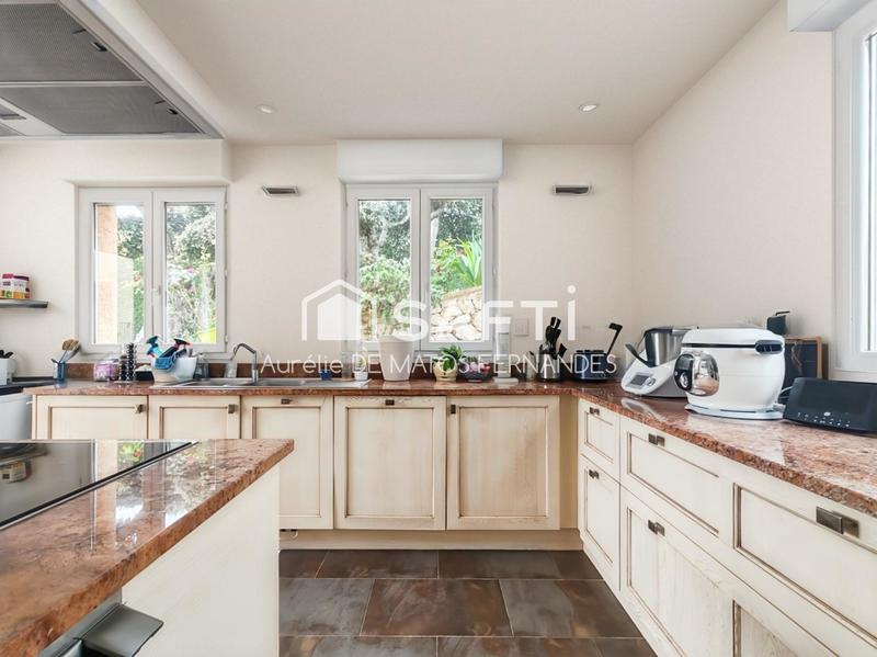 Maison - 141 m² - 5 pièces