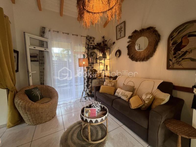 Propriété - 256 m² - 14 pièces