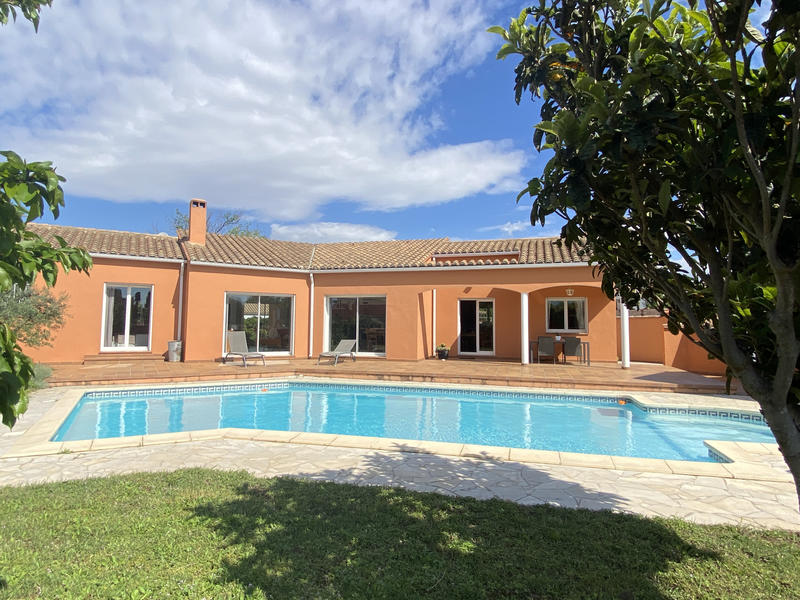 Villa - 218 m² - 6 pièces