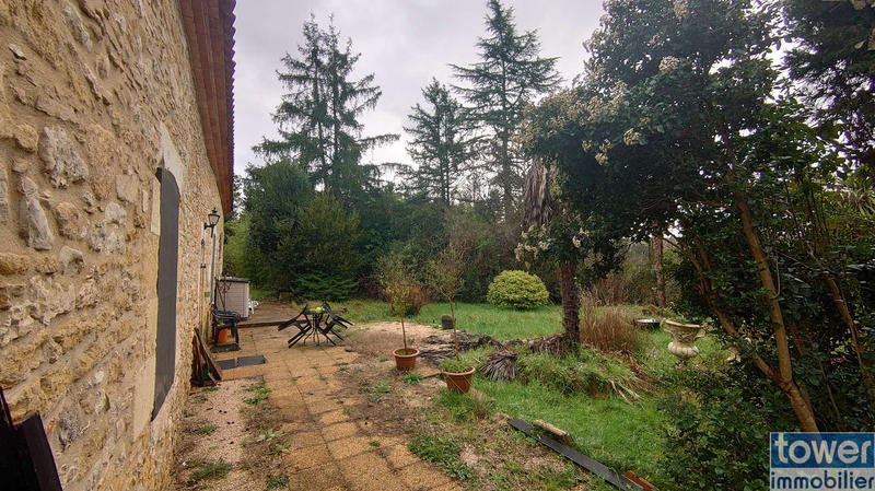 Propriété - 200 m² - 6 pièces