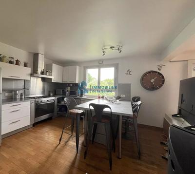 Maison - 121 m² - 5 pièces