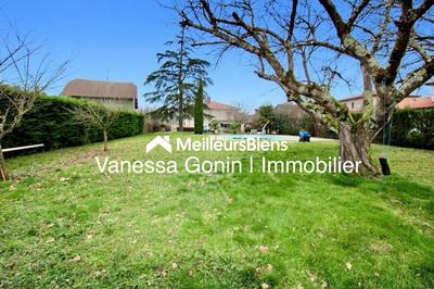 Terrain constructible - 980 m²