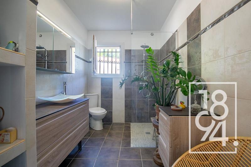 Maison - 121 m² - 5 pièces