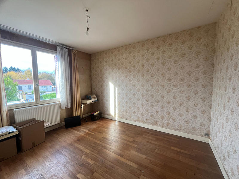 Maison - 96 m² - 6 pièces