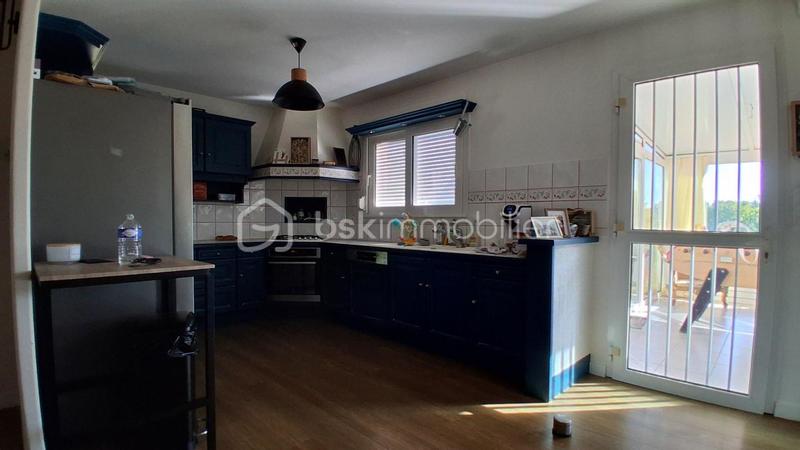 Maison - 93 m² - 5 pièces