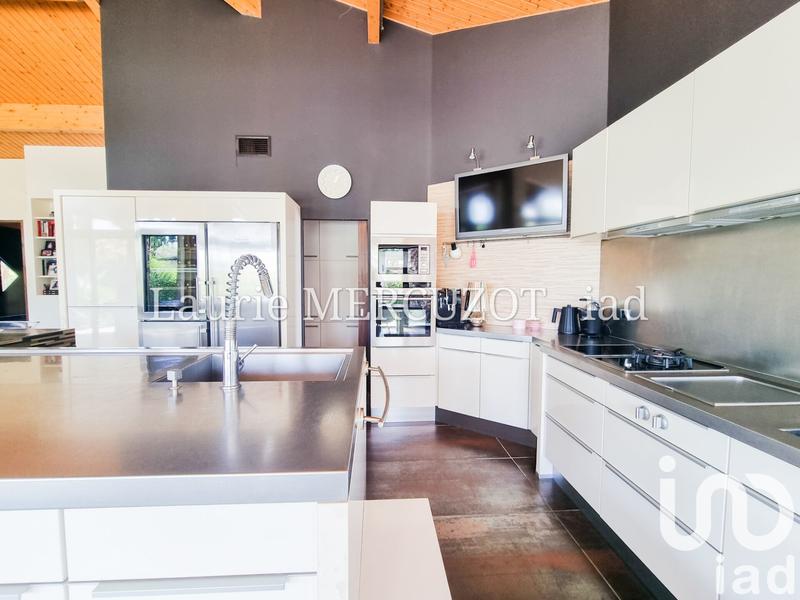 Maison de maîtres - 260 m² - 7 pièces