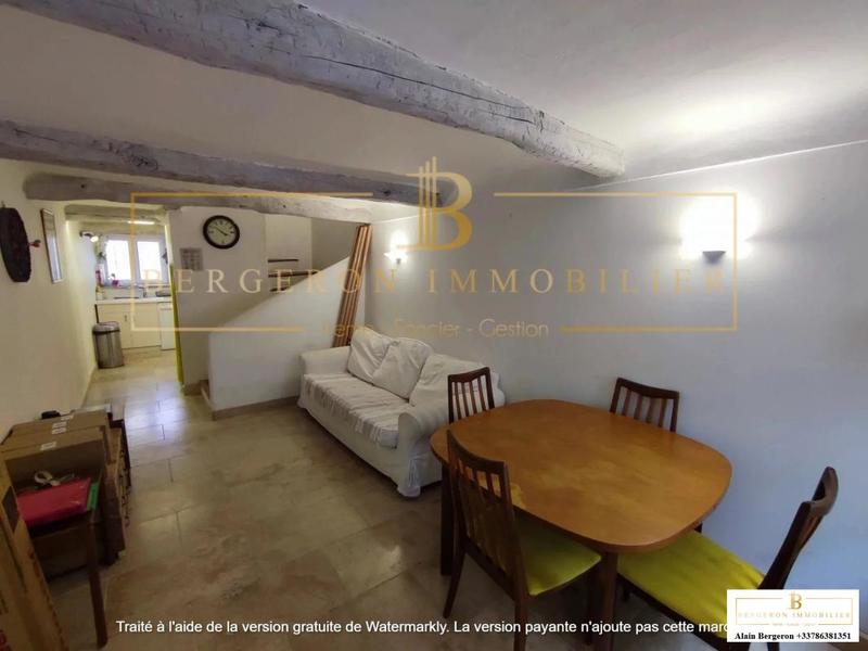 Maison traditionnelle - 92 m² - 4 pièces