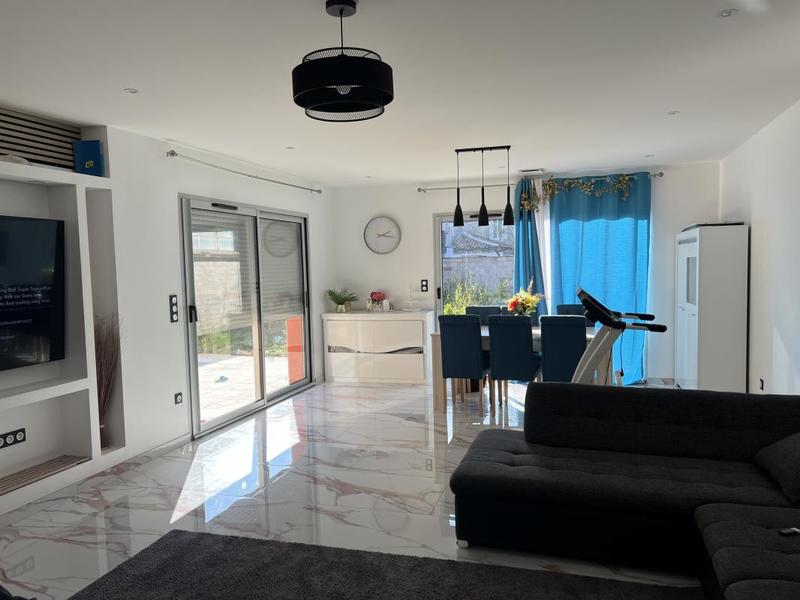 Propriété - 119 m² - 4 pièces