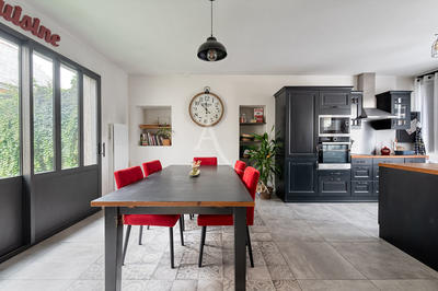 Maison - 147 m² - 6 pièces