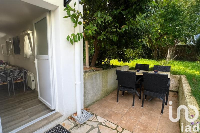 Maison - 224 m² - 11 pièces