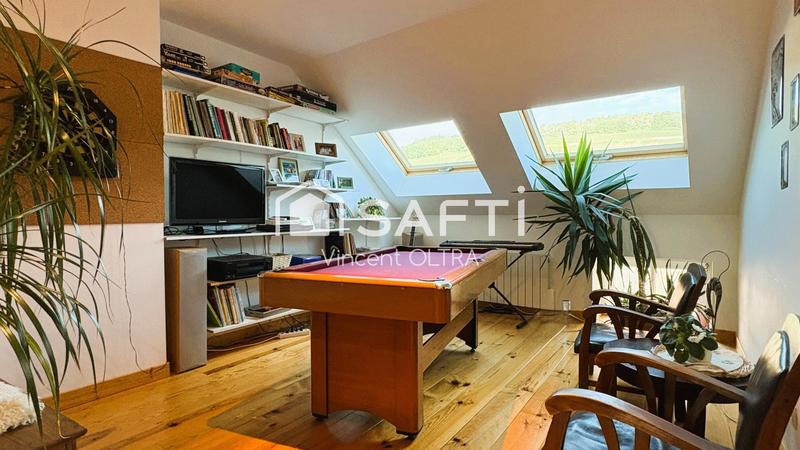 Maison - 168 m² - 9 pièces