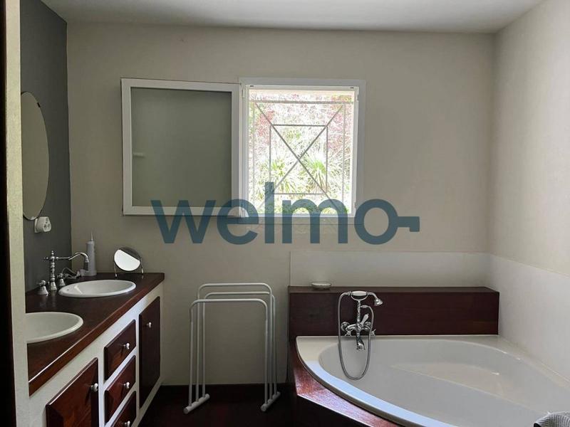 Maison - 121 m² - 5 pièces