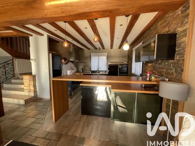 Maison - 183 m² - 6 pièces