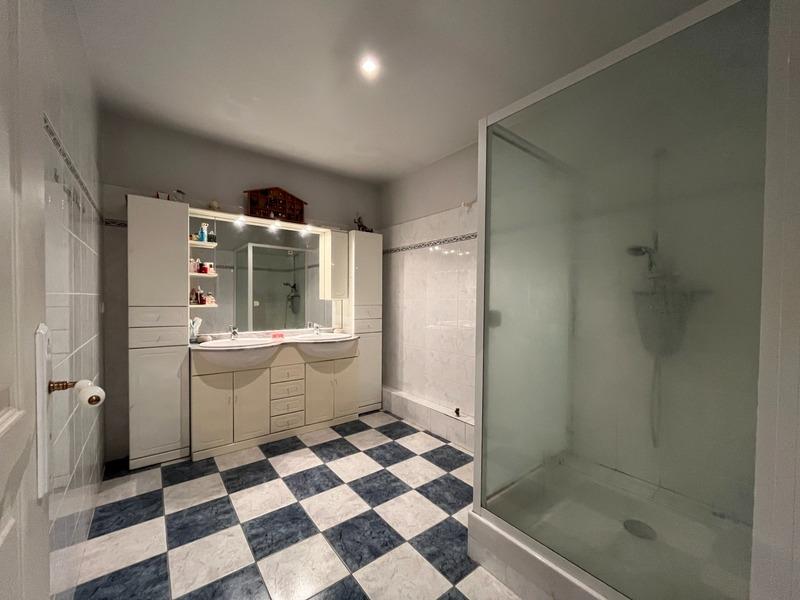 Maison - 178 m² - 7 pièces