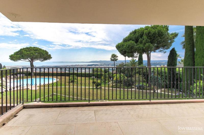 Demeure - 465 m² - 9 pièces