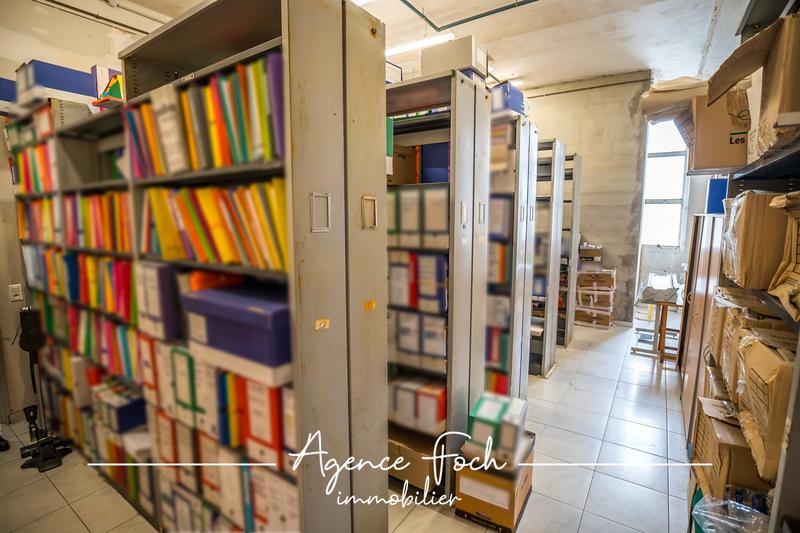 Local d'activités - 384 m² - 3 pièces