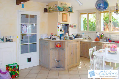 Maison - 185 m² - 8 pièces