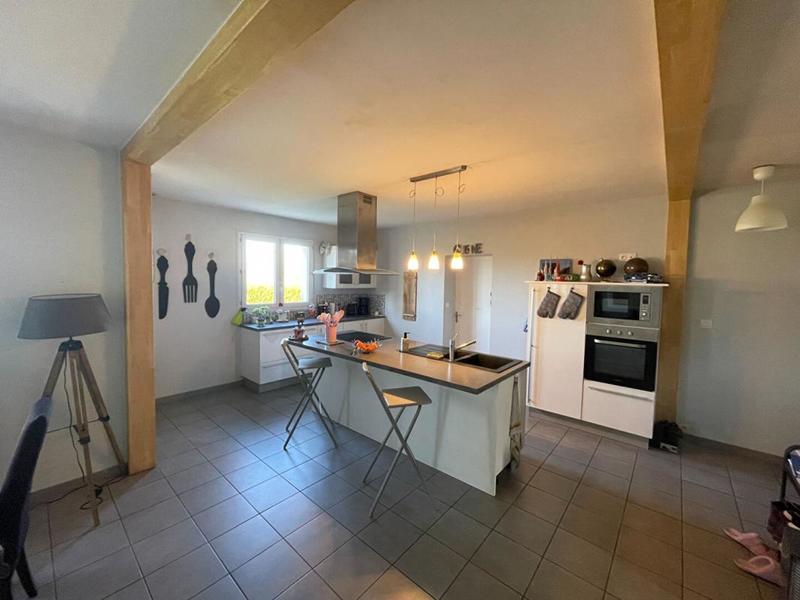 Maison - 98 m² - 4 pièces