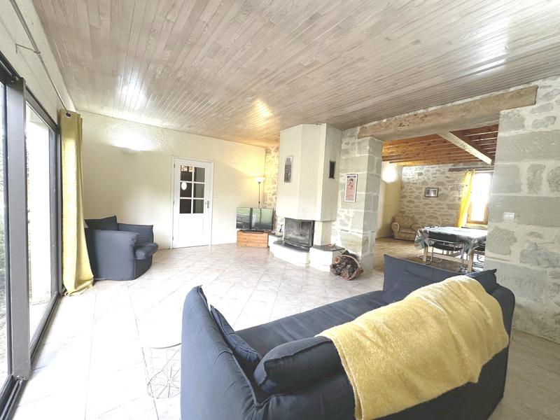 Maison traditionnelle - 200 m² - 6 pièces