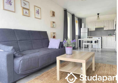 Chambre - 9 m² - 1 pièce