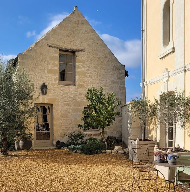 Maison de maîtres - 590 m² - 9 pièces