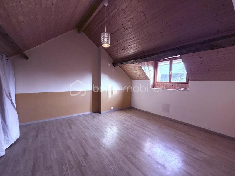 Maison - 205 m² - 7 pièces