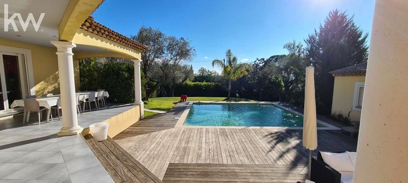 Maison d'architecte - 221 m² - 9 pièces