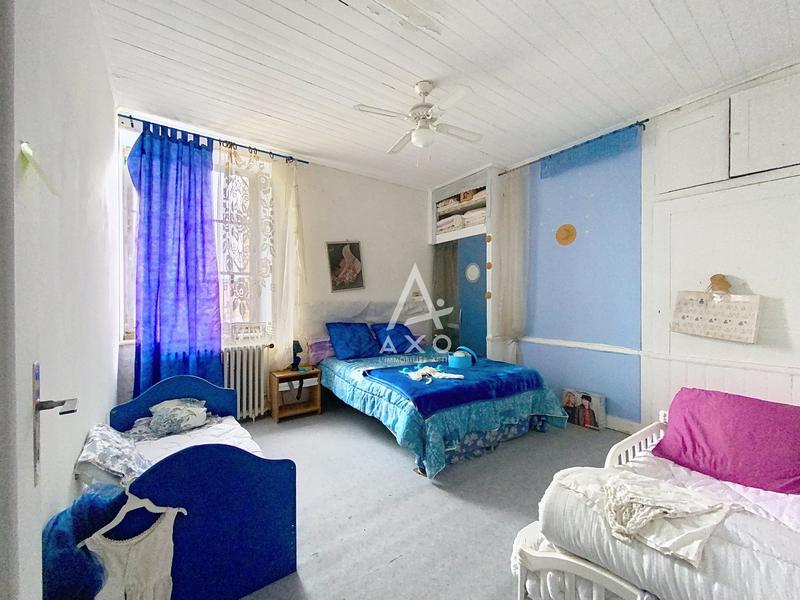 Maison - 371 m² - 15 pièces