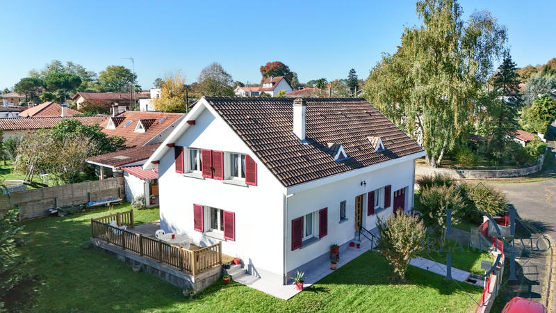 Maison - 165 m² - 7 pièces