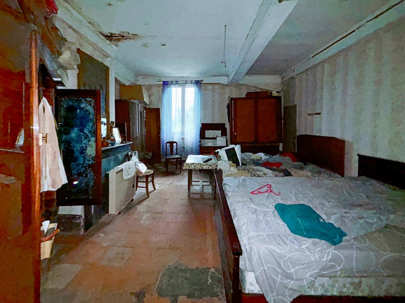 Maison - 214 m² - 6 pièces