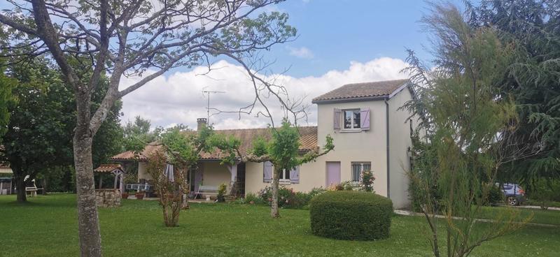 Maison - 118 m² - 9 pièces