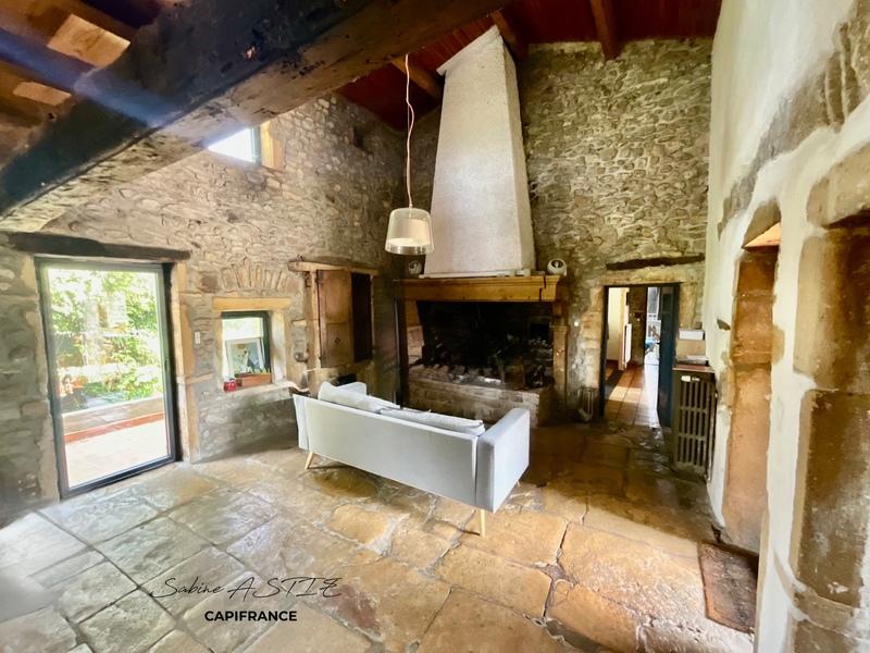 Maison - 259 m² - 9 pièces