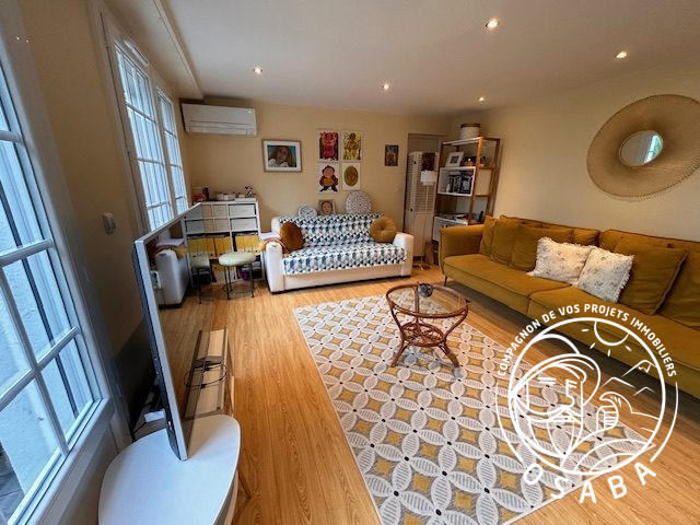 Maison - 311 m² - 8 pièces