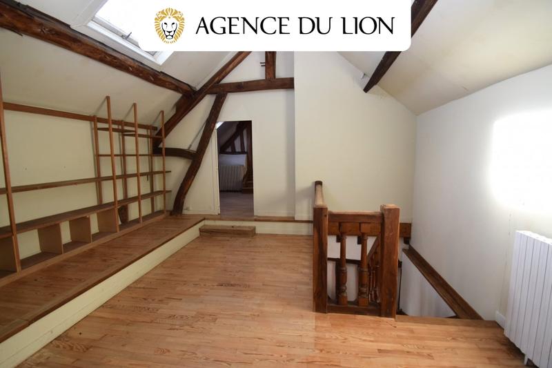 Maison - 214 m² - 8 pièces