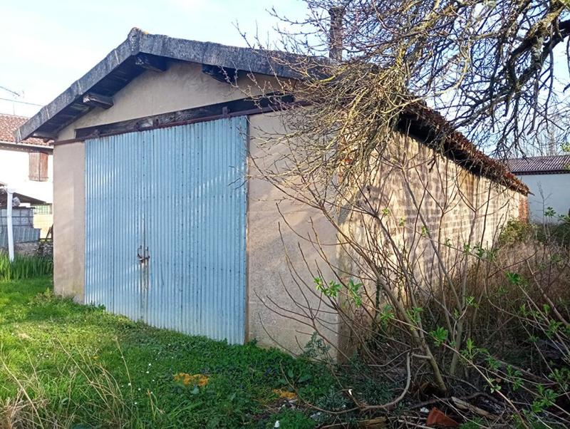 Parking / Garage - 145 m²