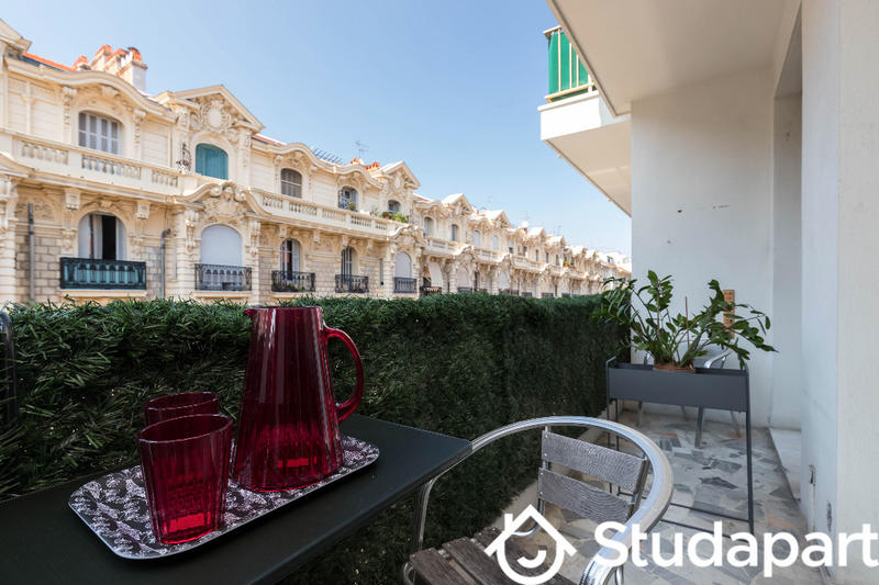 Chambre - 9 m² - 1 pièce