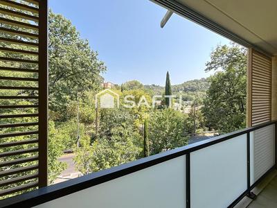 Appartement - 100 m² - 4 pièces